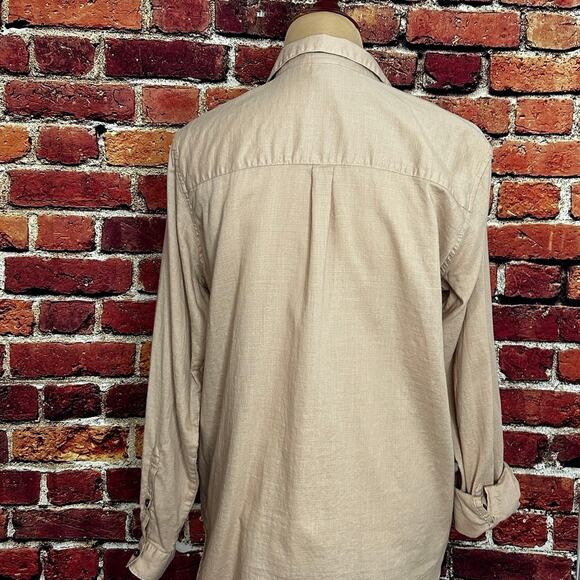 Women’s Patagonia button down - Picture 3 of 8